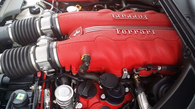 2012 Ferrari California 2dr Convertible - 15446477 - 9