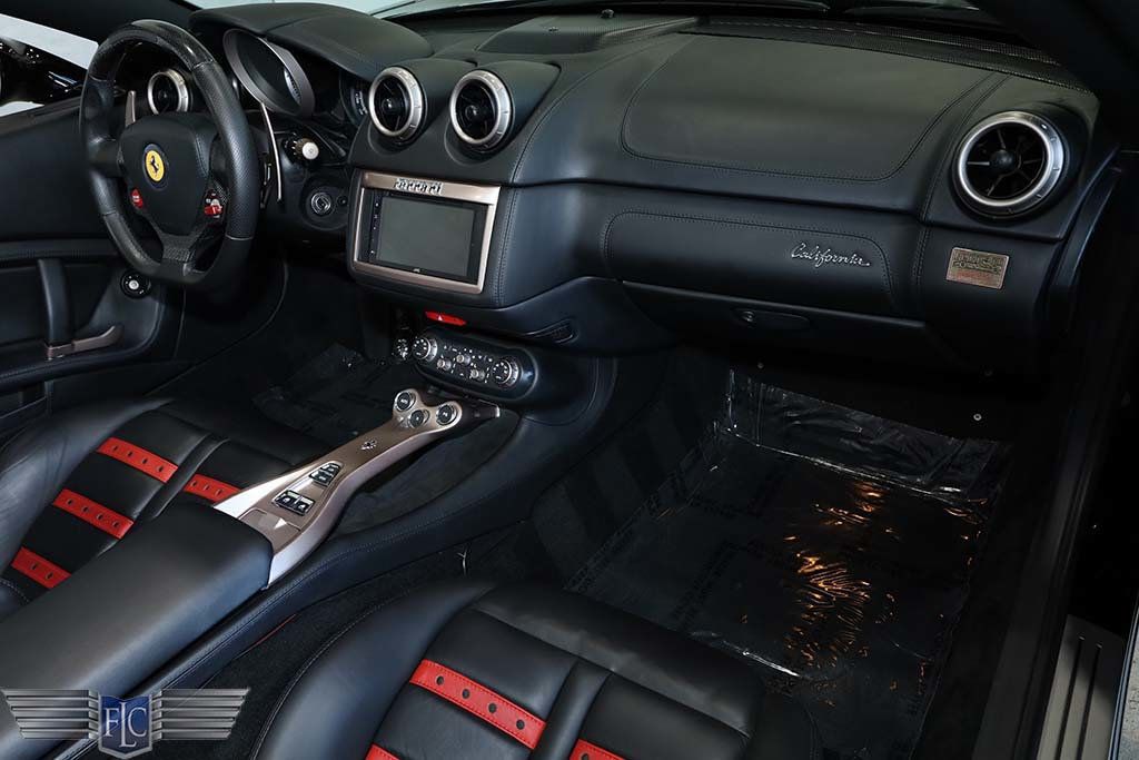 2012 Ferrari California 2dr Convertible - 22890913 - 18