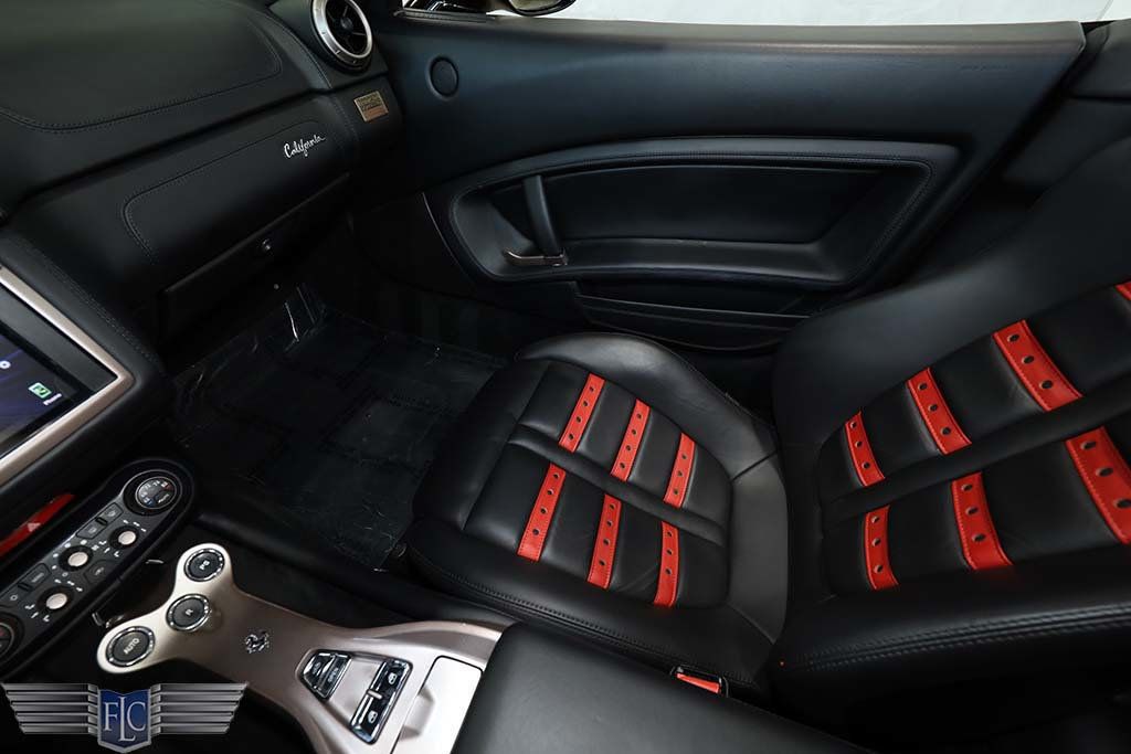 2012 Ferrari California 2dr Convertible - 22890913 - 19
