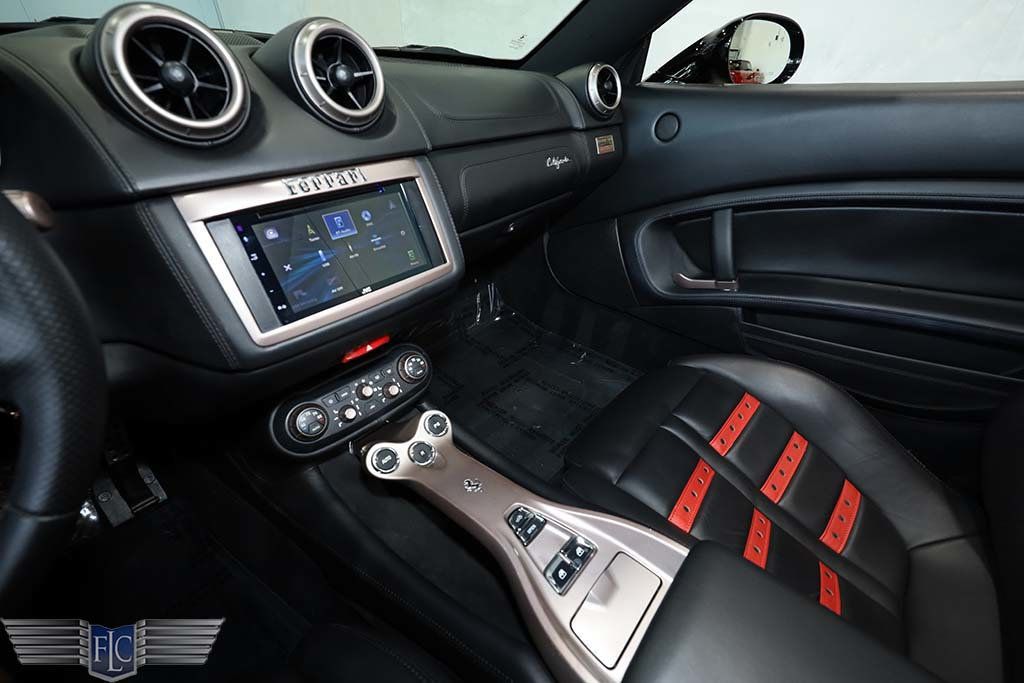 2012 Ferrari California 2dr Convertible - 22890913 - 20