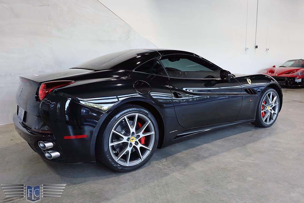 2012 Ferrari California 2dr Convertible - 22890913 - 36