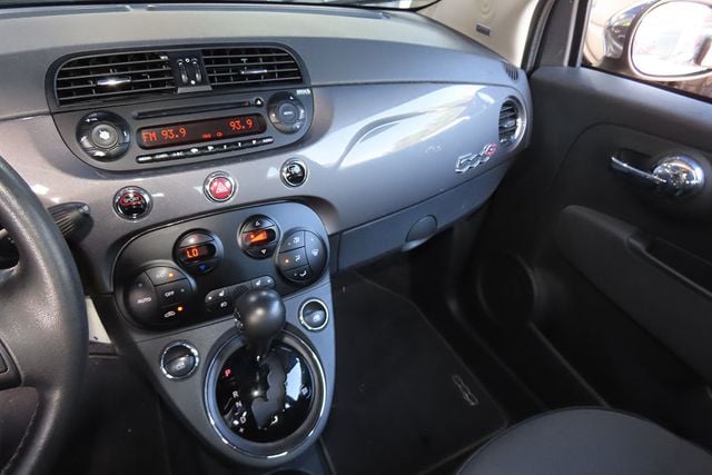 2012 FIAT 500 2dr Convertible Lounge - 22636889 - 19