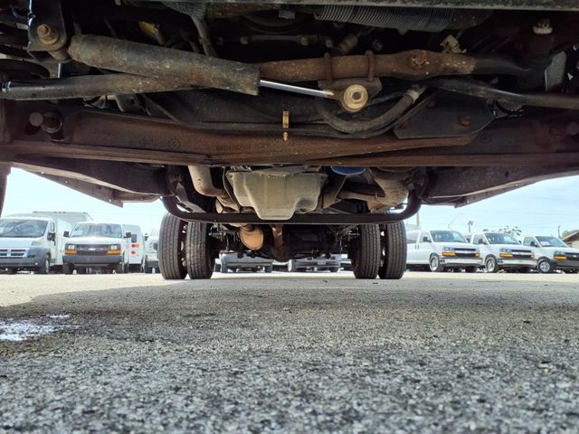 2012 Ford E350 14' Box Van w/Liftgate - 22867125 - 29