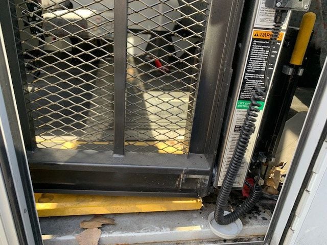 2012 Ford E350 SD PEOPLE MOVER MINI BUS LOW MILES MECHANIC SPECIAL - 21878819 - 40