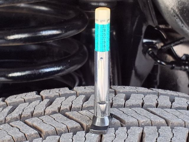 2012 Ford E450 14' Box Van w/Liftgate - 22867125 - 40