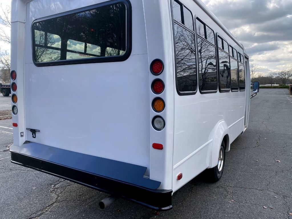 2012 Ford E450 25 Passenger Shuttle Bus For Senior Tour Charters Student Church Hotel Transport - 22169500 - 7