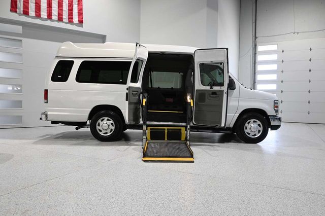 2012 Ford Econoline Wagon E-350 Super Duty Ext XLT - 22984867 - 16