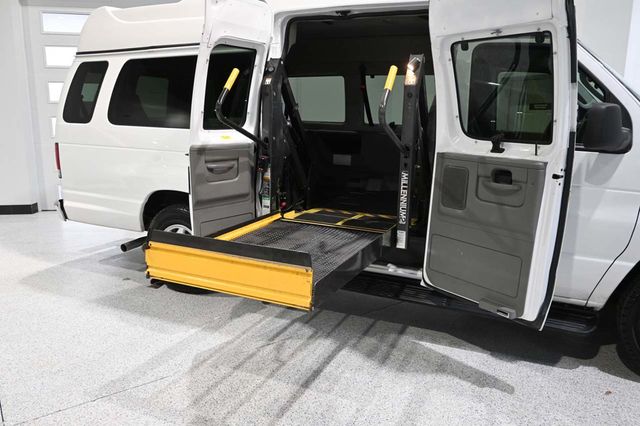 2012 Ford Econoline Wagon E-350 Super Duty Ext XLT - 22984867 - 17