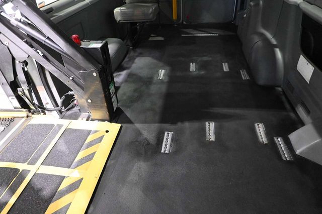 2012 Ford Econoline Wagon E-350 Super Duty Ext XLT - 22984867 - 20