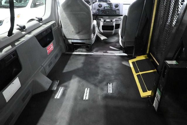 2012 Ford Econoline Wagon E-350 Super Duty Ext XLT - 22984867 - 22