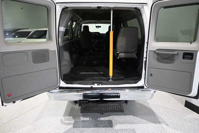 2012 Ford Econoline Wagon E-350 Super Duty Ext XLT - 22984867 - 26