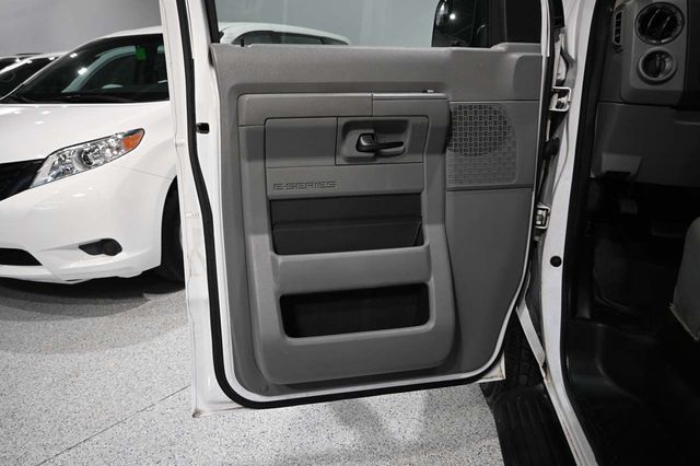 2012 Ford Econoline Wagon E-350 Super Duty Ext XLT - 22984867 - 28