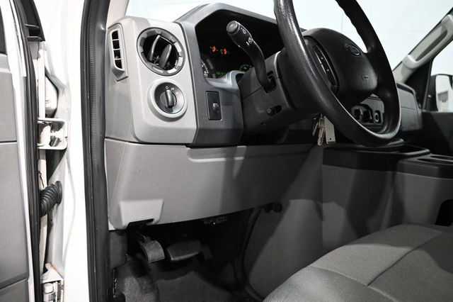2012 Ford Econoline Wagon E-350 Super Duty Ext XLT - 22984867 - 29