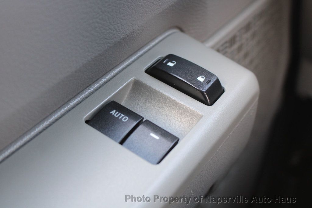 2012 FORD E-350 - Image 11