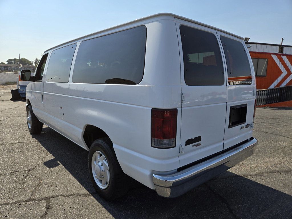 2012 Ford Econoline Wagon E-350 Super Duty XLT - 22580764 - 2