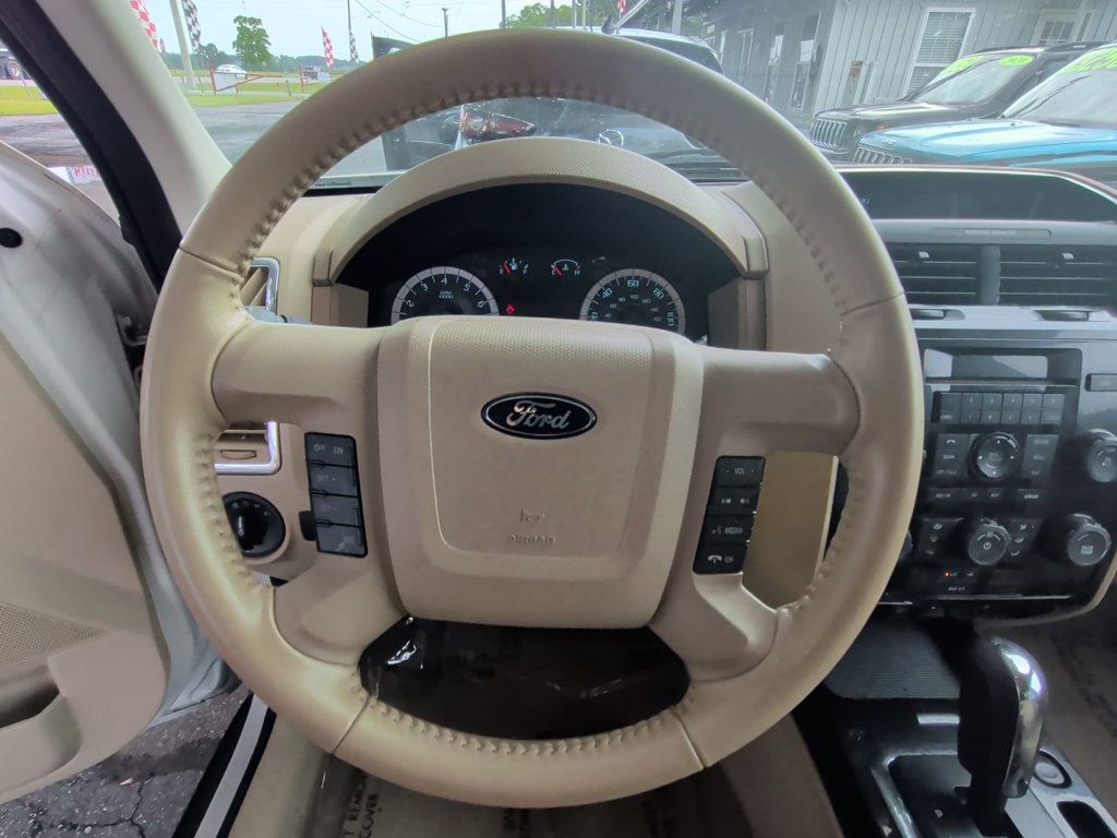 Ford Escape FWD 4dr Limited photo 15
