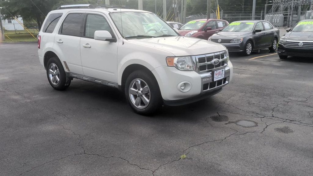 Ford Escape FWD 4dr Limited photo 2