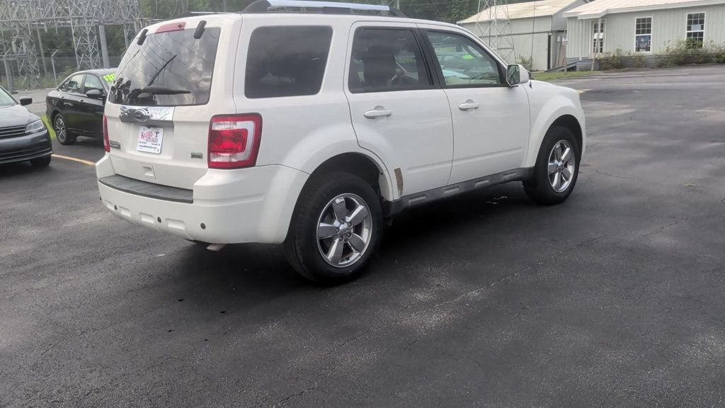Ford Escape FWD 4dr Limited photo 8