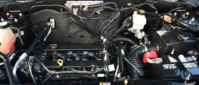 2012 Ford Escape FWD 4dr XLT - 22965369 - 12