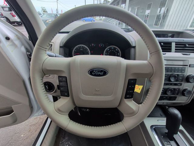 2012 Ford Escape FWD 4dr XLT - 22984721 - 14