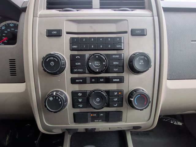 2012 Ford Escape FWD 4dr XLT - 22984721 - 17