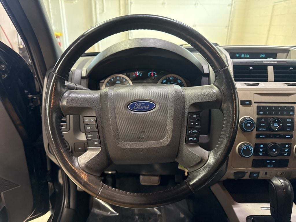 2012 Ford Escape FWD 4dr XLT - 23005763 - 9