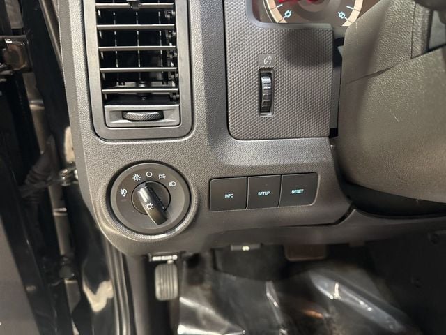 2012 Ford Escape FWD 4dr XLT - 23005763 - 12