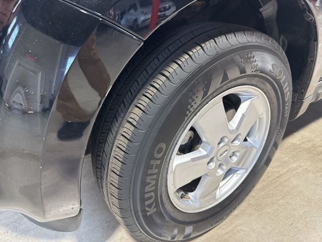 2012 Ford Escape FWD 4dr XLT - 23005763 - 2