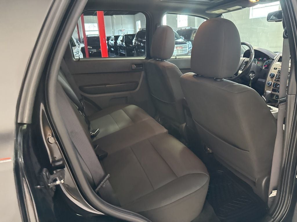 2012 Ford Escape FWD 4dr XLT - 23005763 - 33