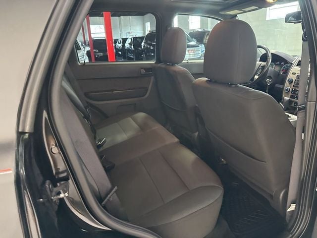 2012 Ford Escape FWD 4dr XLT - 23005763 - 33