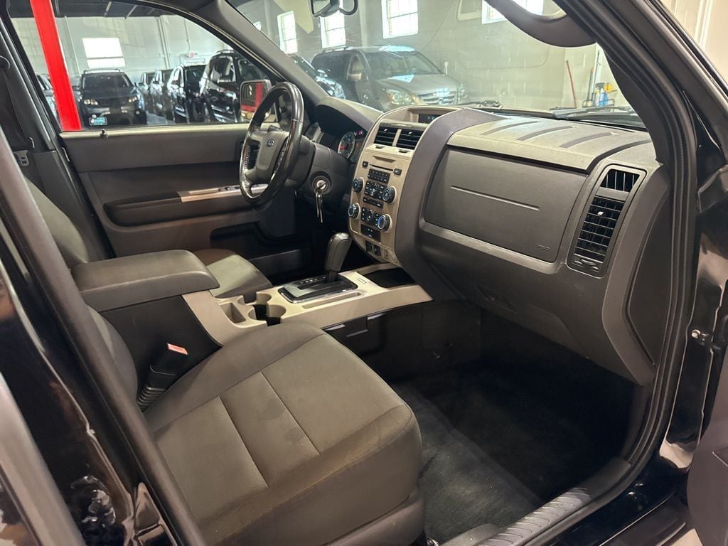 2012 Ford Escape FWD 4dr XLT - 23005763 - 37