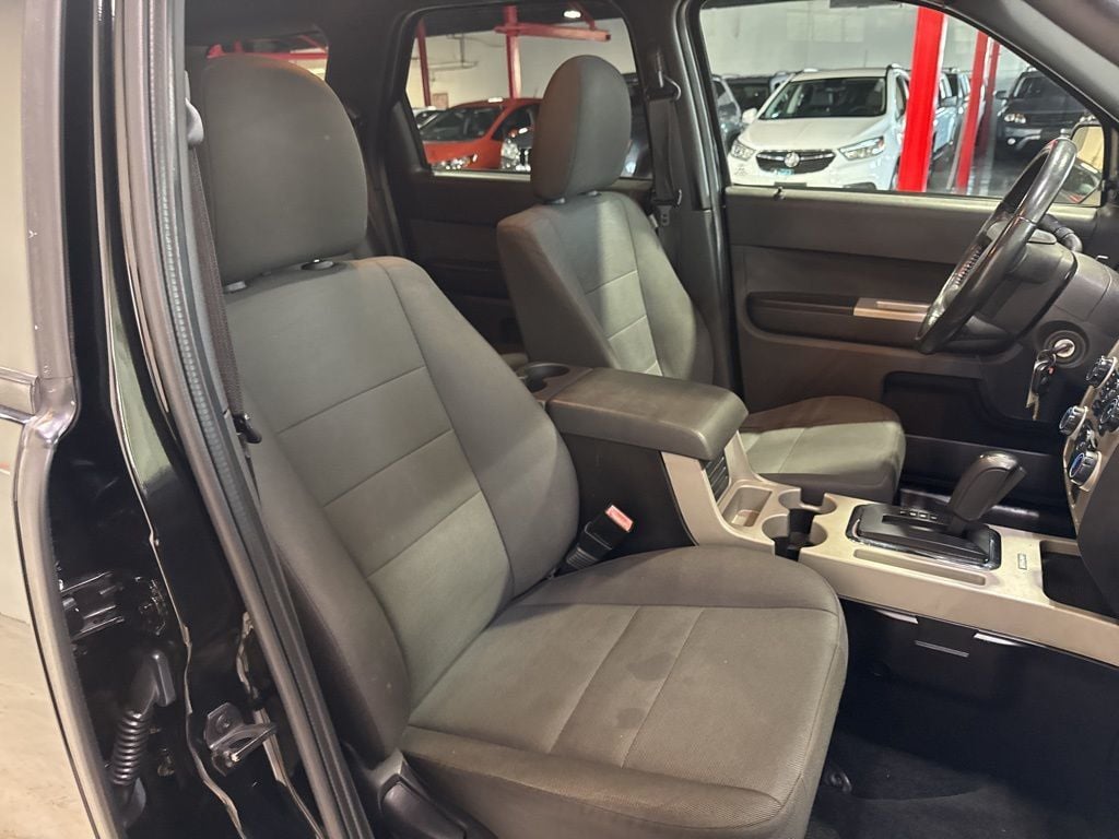 2012 Ford Escape FWD 4dr XLT - 23005763 - 38