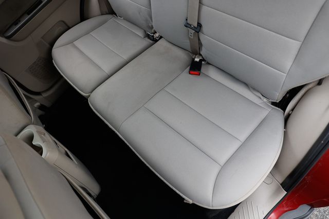 2012 Ford Escape FWD 4dr XLT - 23067242 - 12