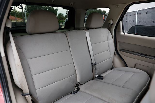 2012 Ford Escape FWD 4dr XLT - 23067242 - 16
