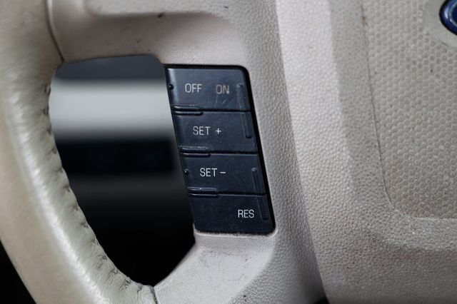 2012 Ford Escape FWD 4dr XLT - 23067242 - 25