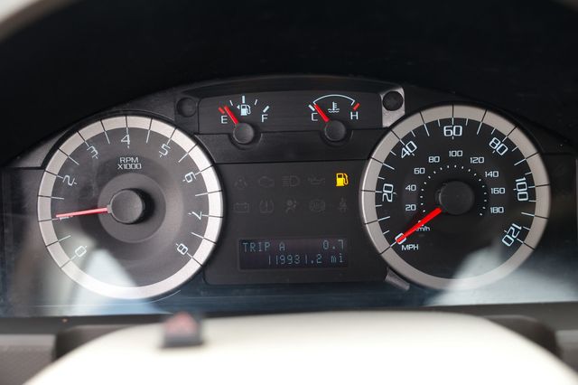 2012 Ford Escape FWD 4dr XLT - 23067242 - 28