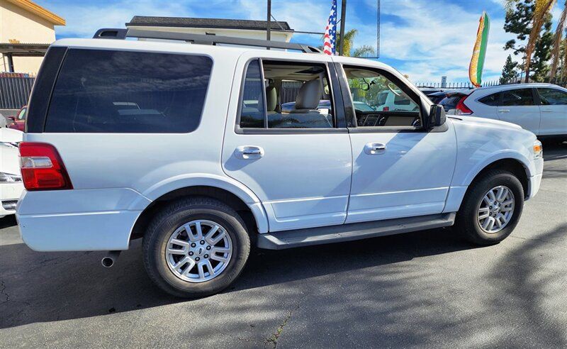 2012 Ford Expedition  - 22300230 - 2