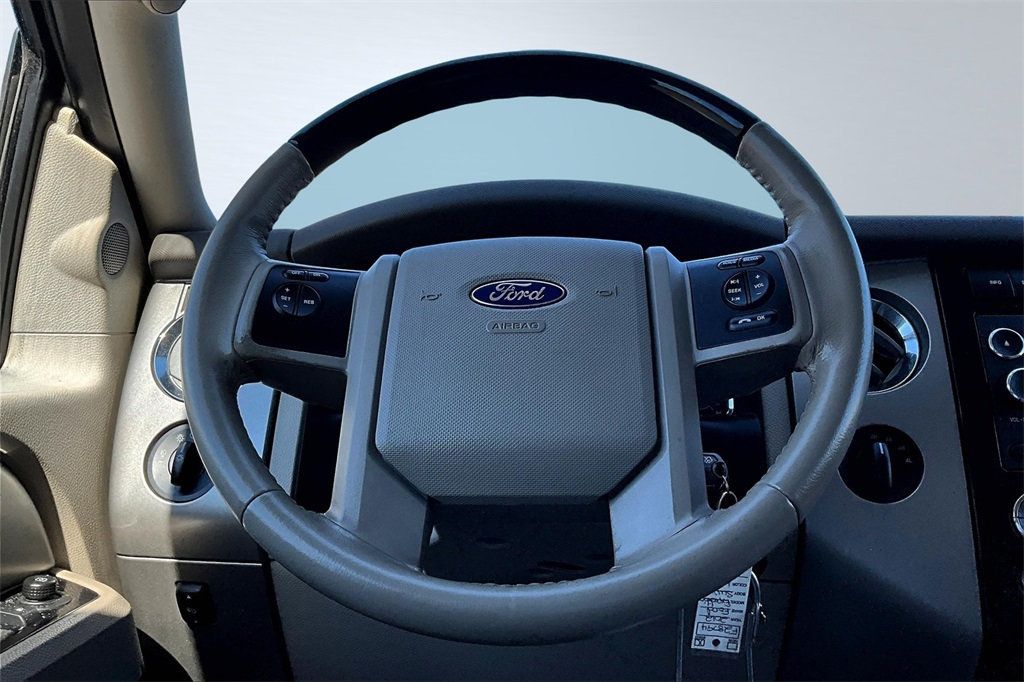 2012 Ford Expedition Limited photo 19