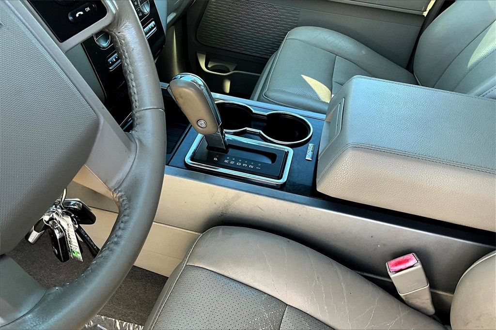 2012 Ford Expedition Limited photo 29