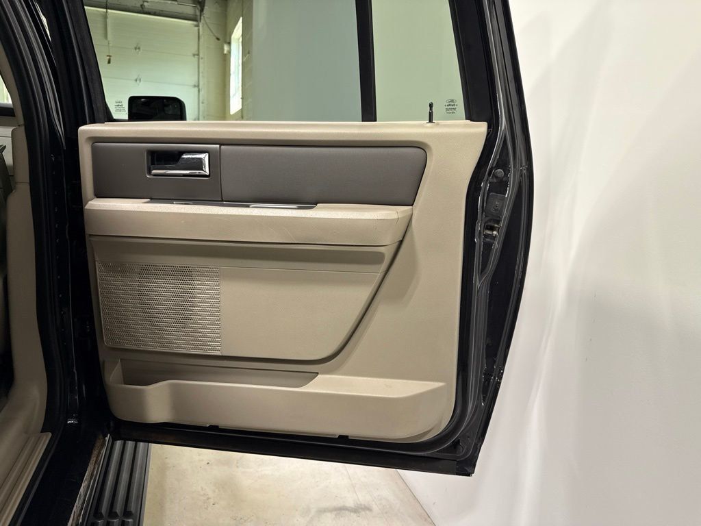 2012 Ford Expedition EL 4WD 4dr XLT - 23081447 - 25