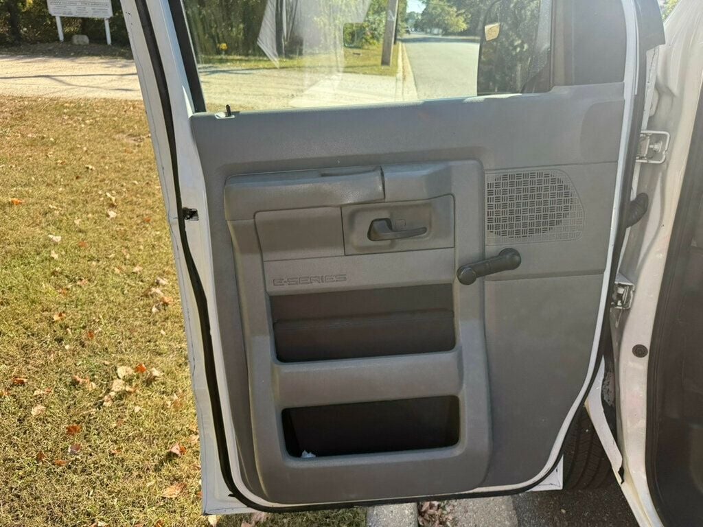 2012 Ford E-350 E350 SUPER DUTY EXTENDED PASSENGER VAN - 22921547 - 9