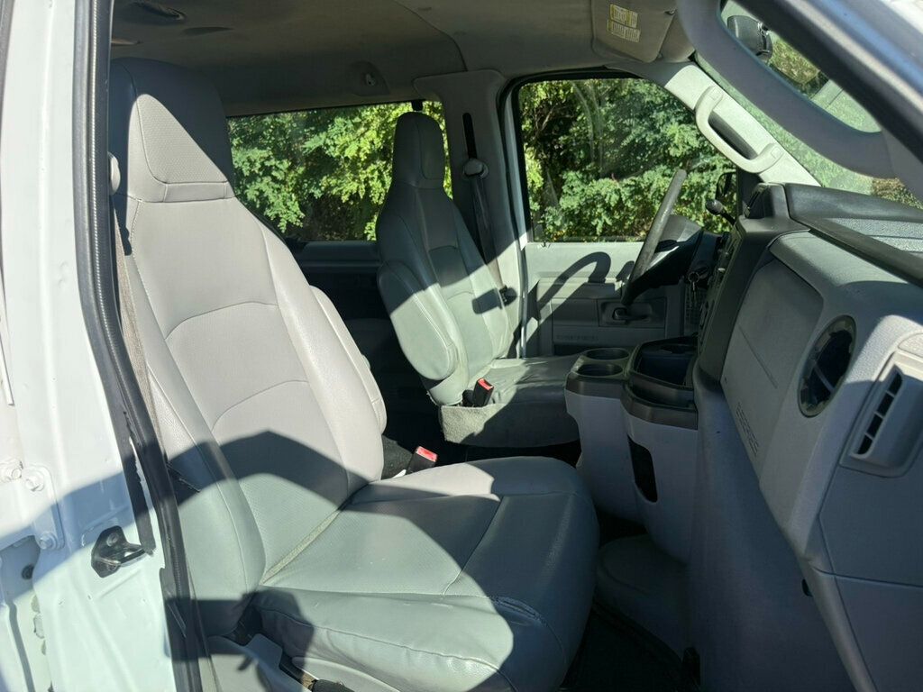 2012 Ford E-350 E350 SUPER DUTY EXTENDED PASSENGER VAN - 22921547 - 24
