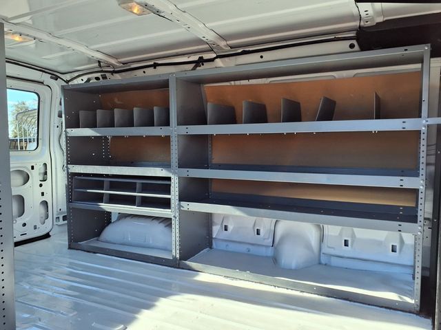 2012 Ford E-Series E-250 - 22976802 - 17