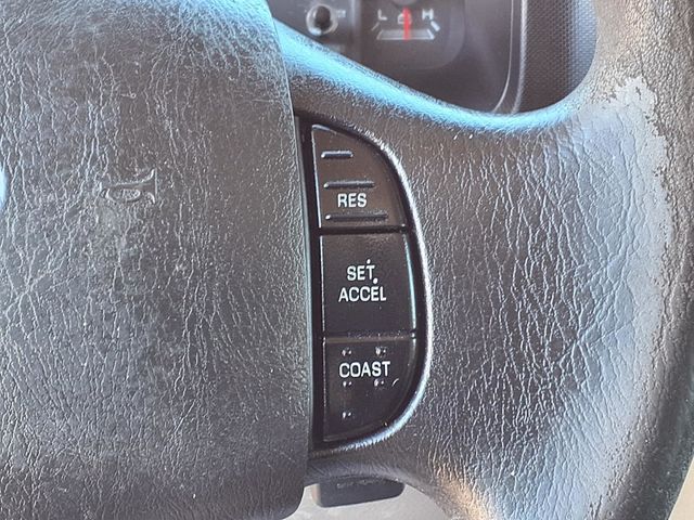 2012 Ford E-Series E-250 - 22976802 - 32