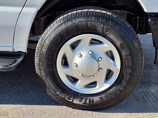 2012 Ford E-Series E-250 - 22976802 - 35
