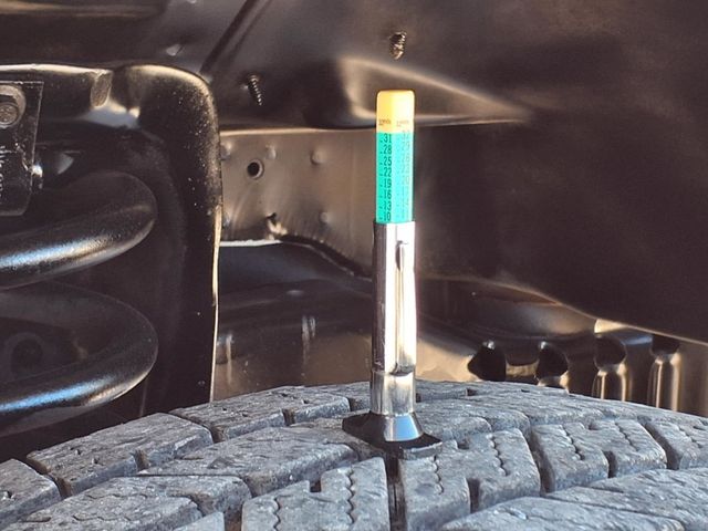 2012 Ford E-Series E-250 - 22976802 - 36