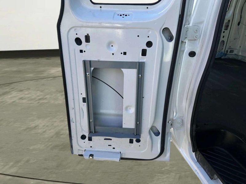 2012 Ford E-Series E 250 3dr Cargo Van - 23042473 - 13