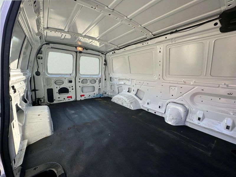 2012 Ford E-Series E 250 3dr Cargo Van - 23042473 - 15