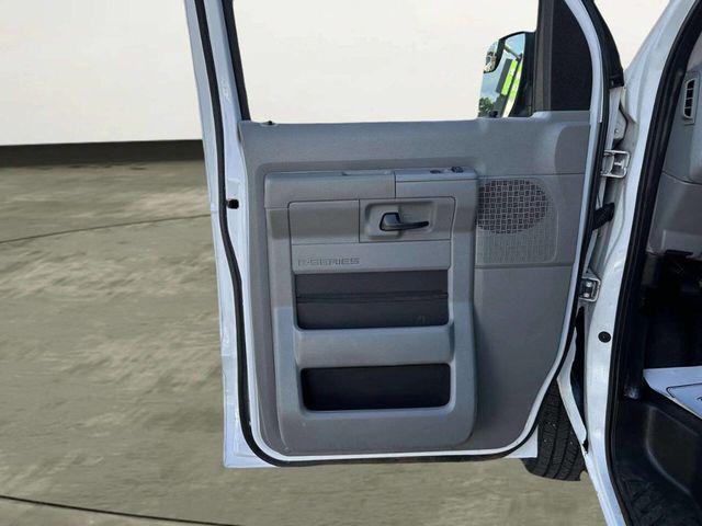 2012 Ford E-Series E 250 3dr Cargo Van - 23042473 - 8