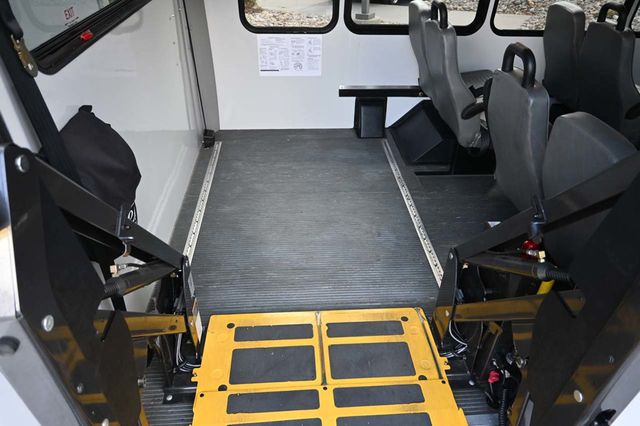 2012 Ford E-Series E-350 SD Mobility Handicap Shuttle Bus - 23019468 - 17